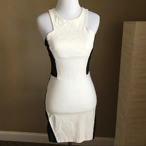 Jealous Tomato White Body con Dress Cut Out back